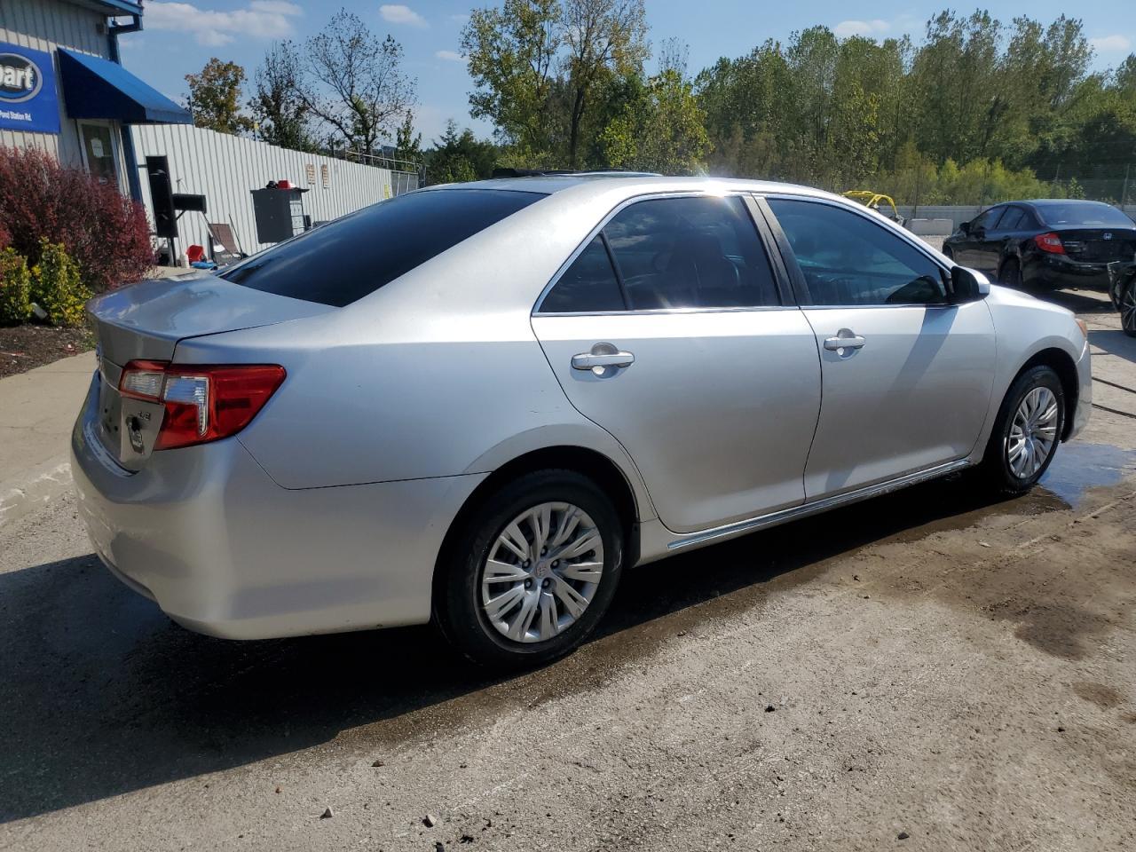 2012 Toyota Camry Base - Фото 3