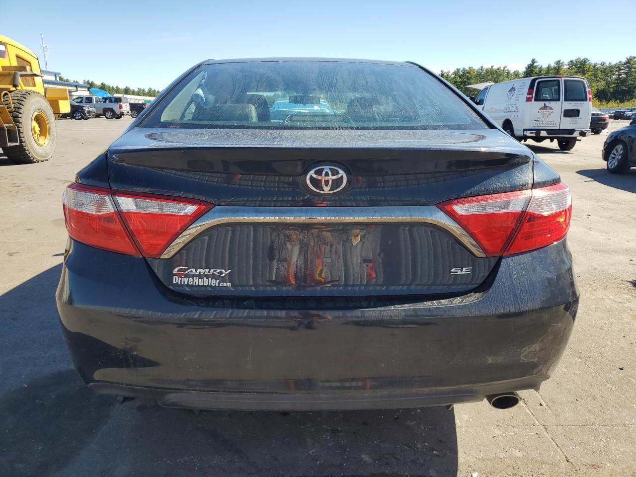2015 Toyota Camry Le - Image 6