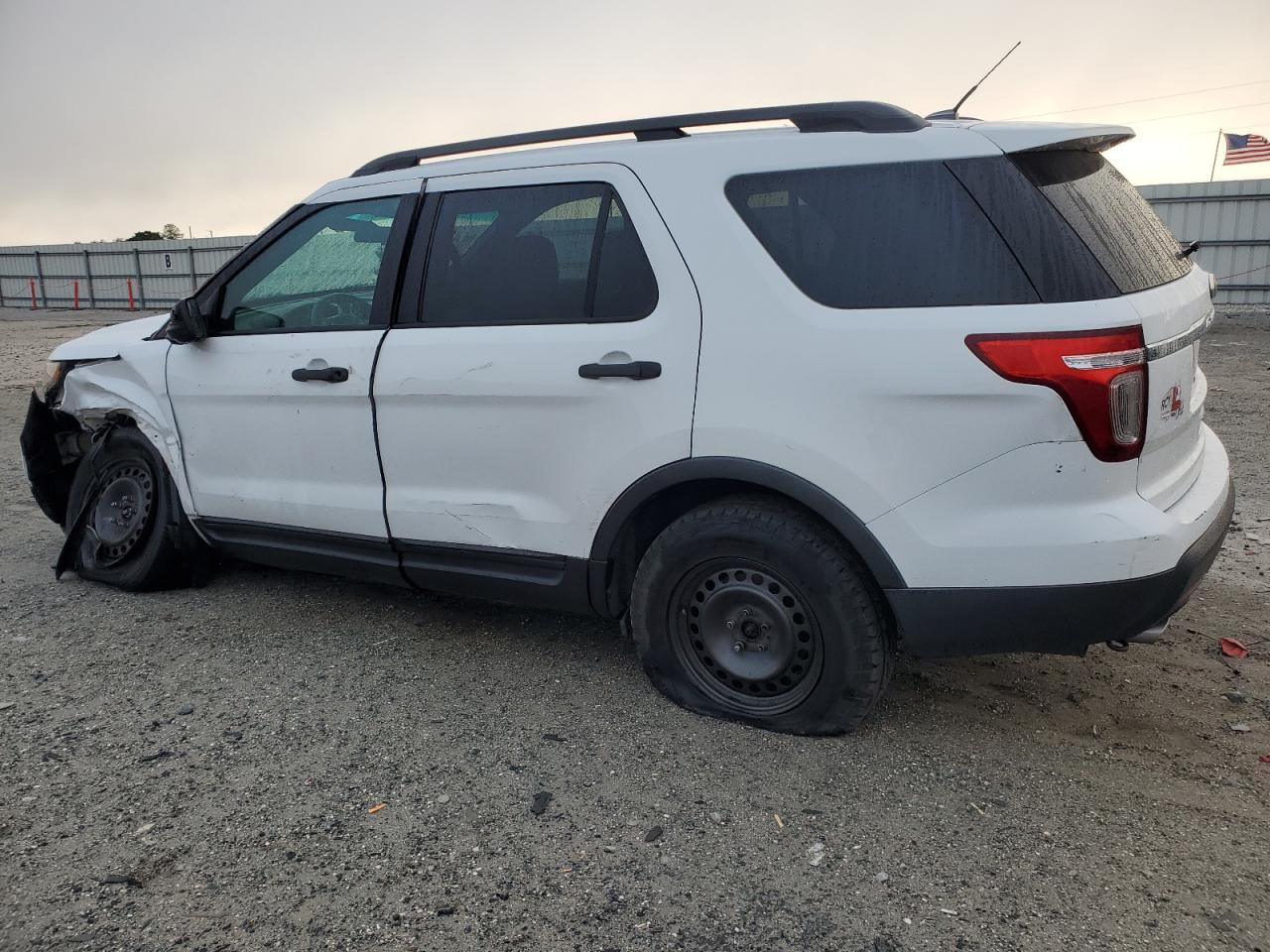 2013 Ford Explorer - Фото 2