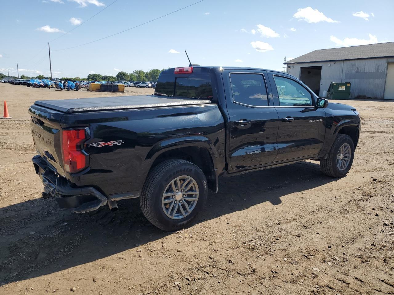 2024 Chevrolet Colorado Lt - Image 3