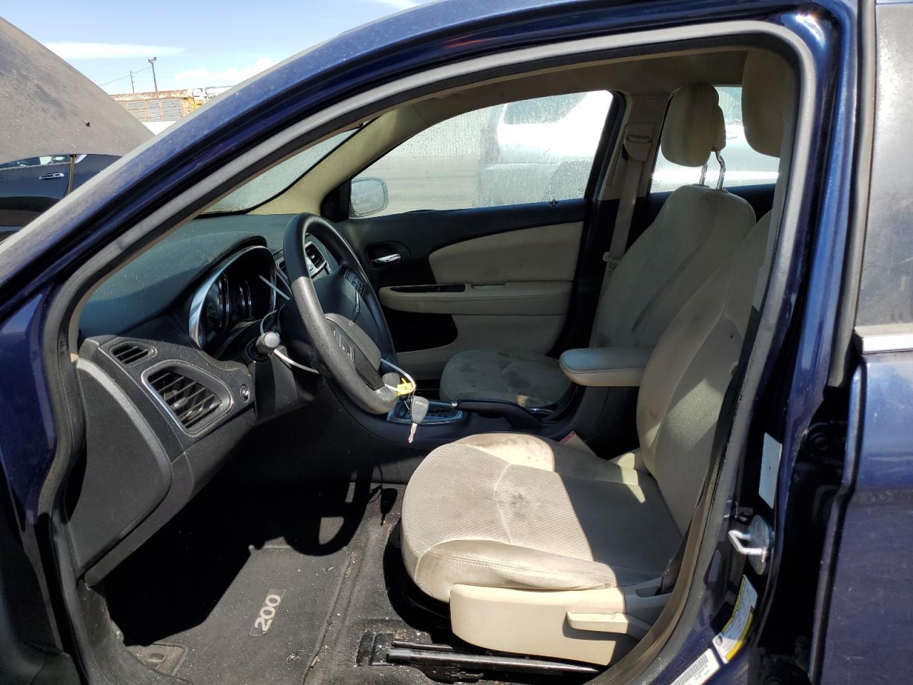 2014 Chrysler 200 Lx - Фото 7