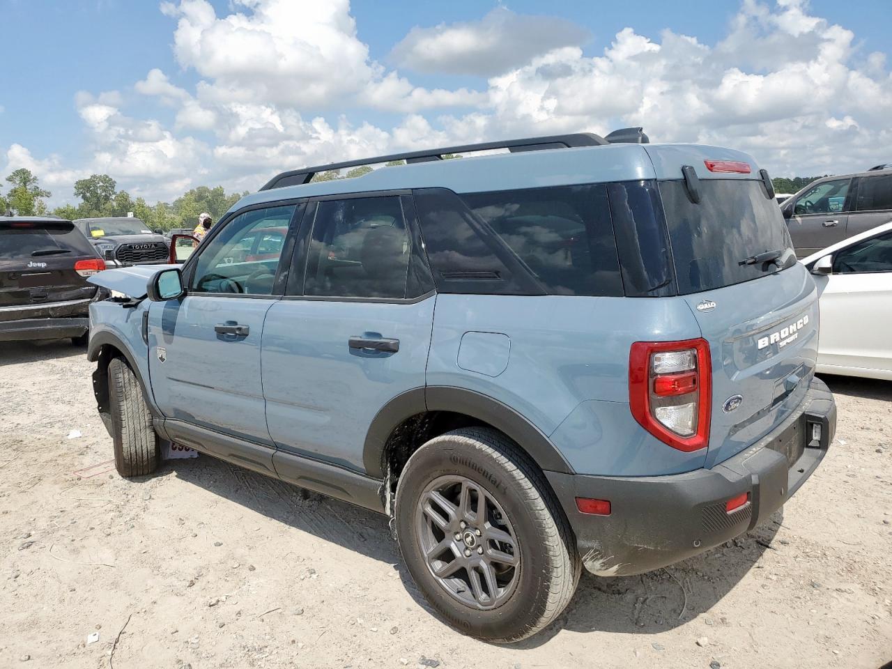 2025 Ford Bronco Sport Big Bend - Image 2