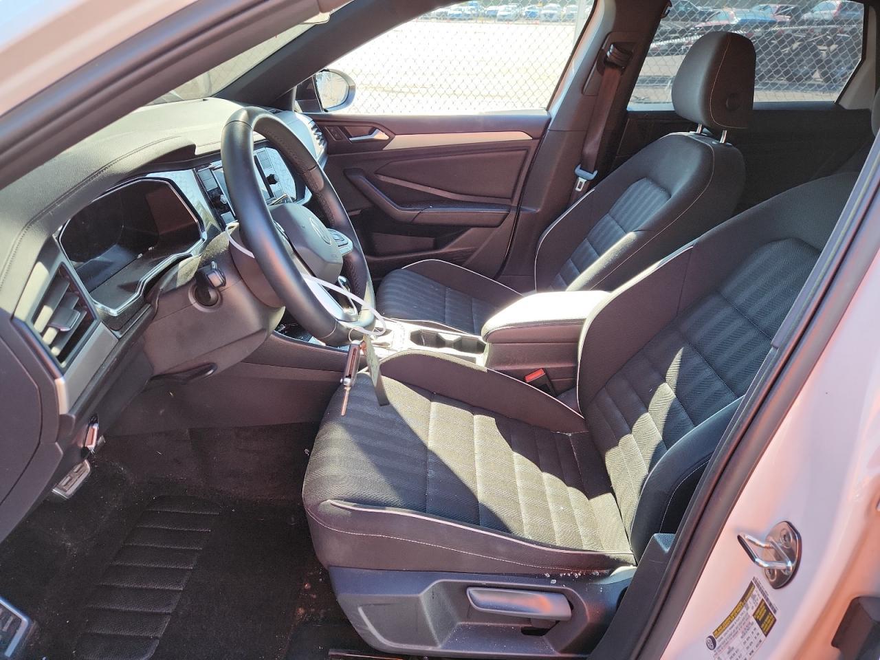 2023 Volkswagen Jetta Sport - Image 7