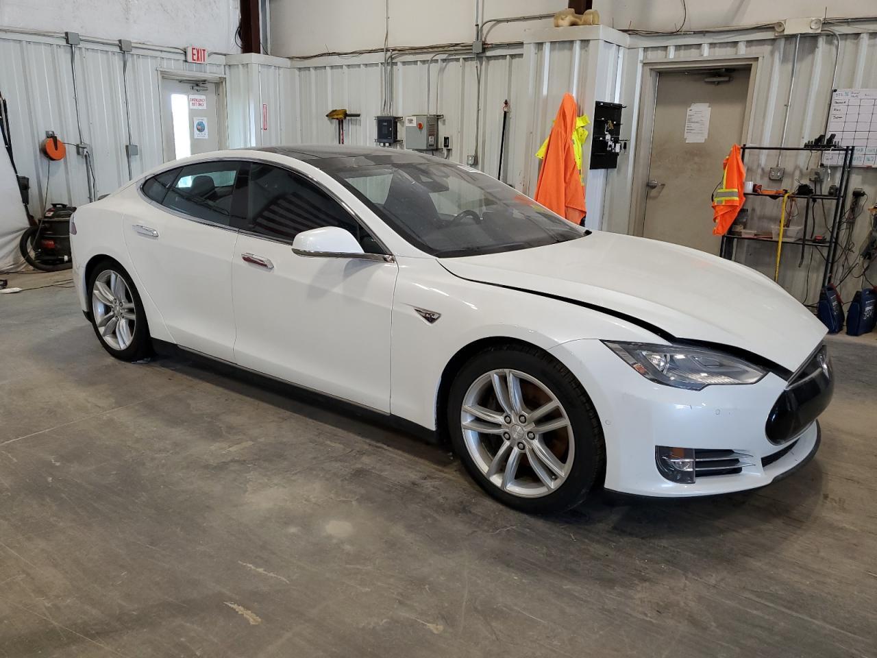 2016 Tesla Model S - Фото 4