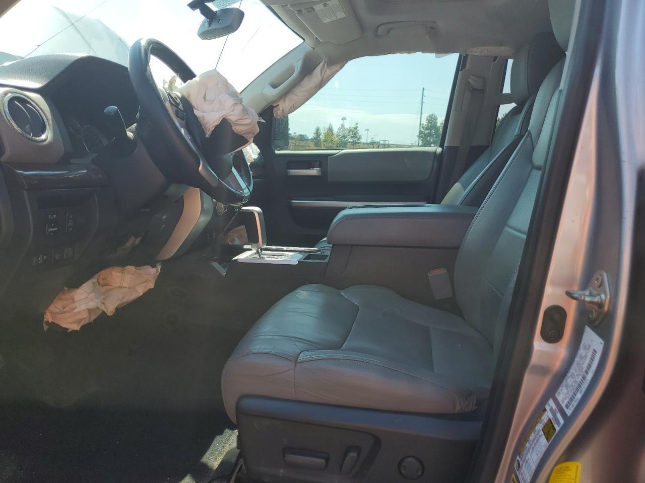 2014 Toyota Tundra Crewmax Limited - Image 7