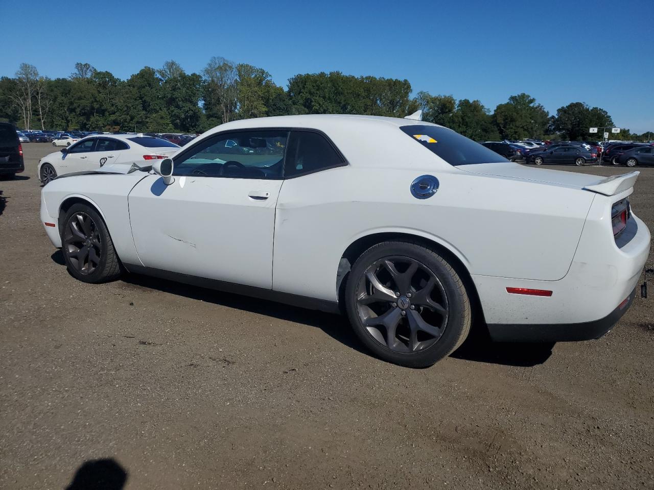 2017 Dodge Challenger Sxt - Image 2
