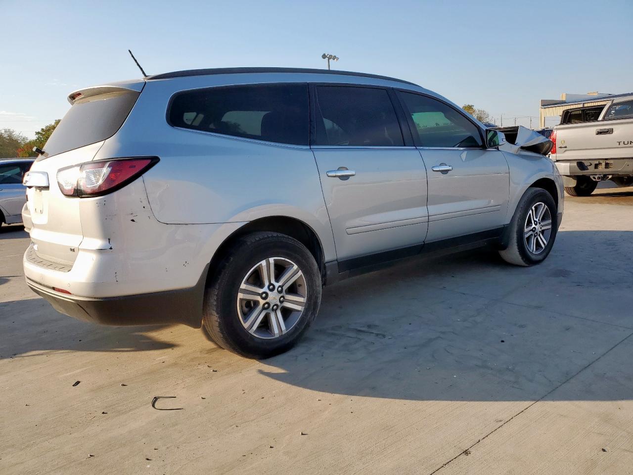 2017 Chevrolet Traverse Lt - Фото 3