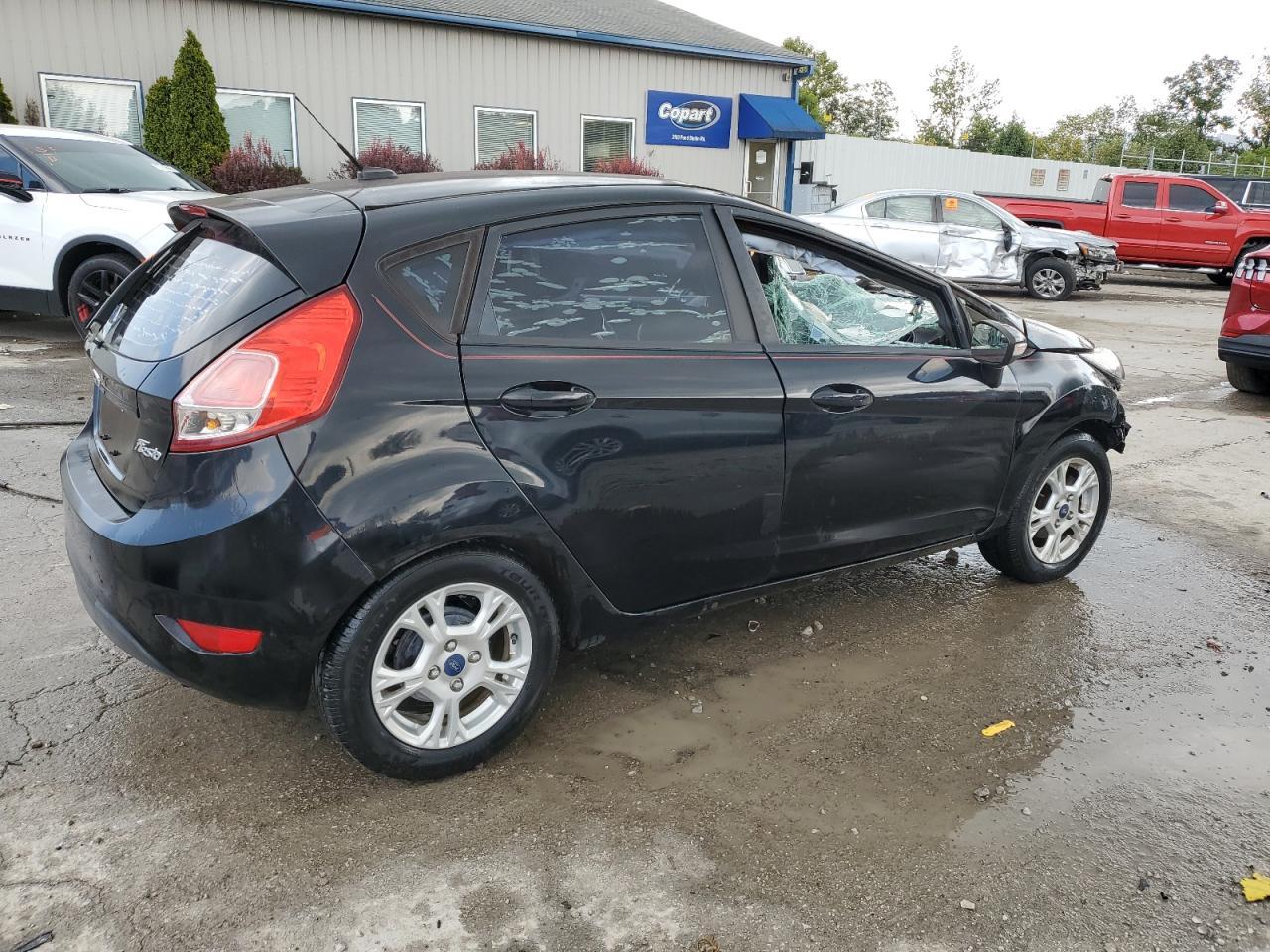 2016 Ford Fiesta Se - Фото 3