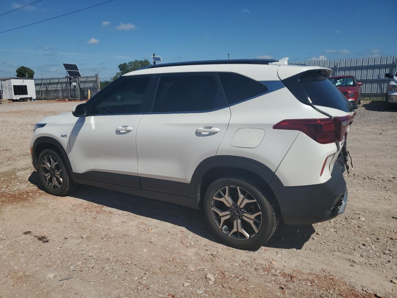 2021 Kia Seltos Ex - Image 2