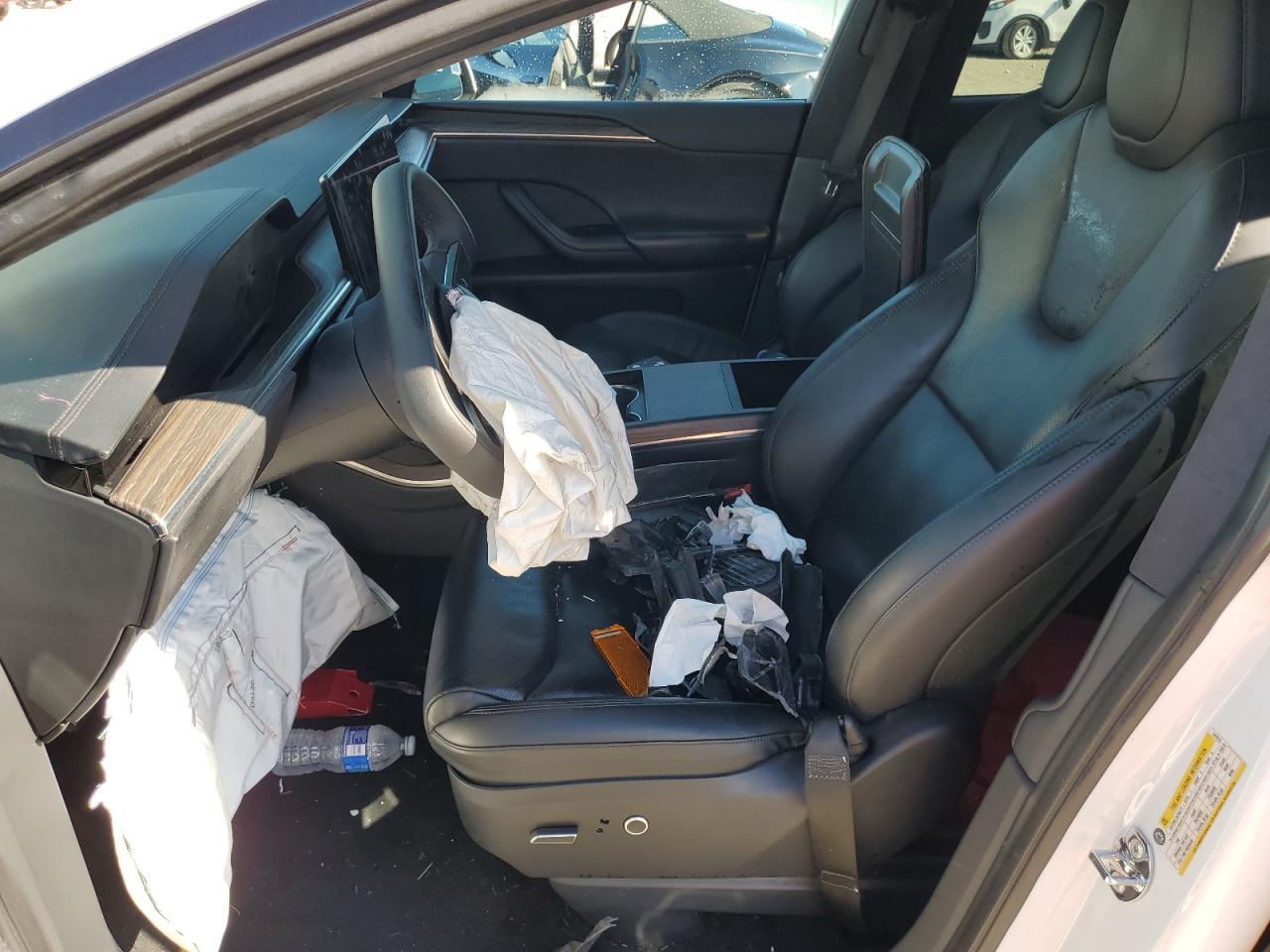 2023 Tesla Model X - Фото 7