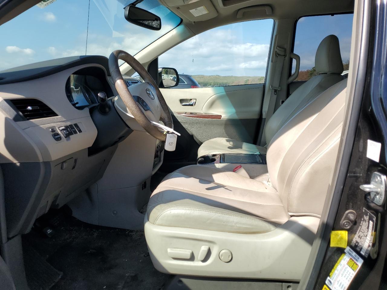 2013 Toyota Sienna Xle - Image 7