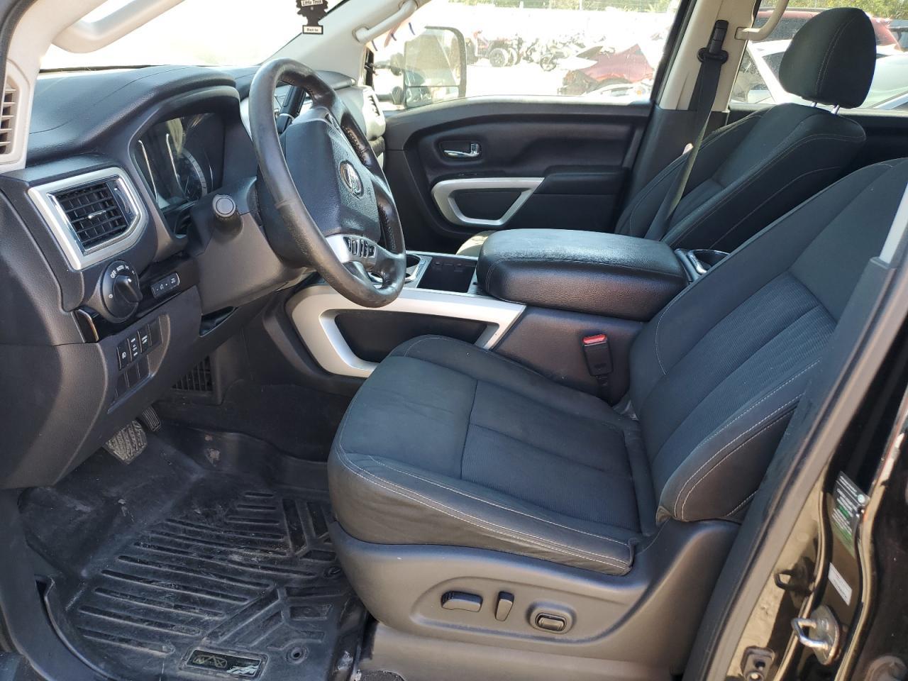 2017 Nissan Titan Sv - Image 7