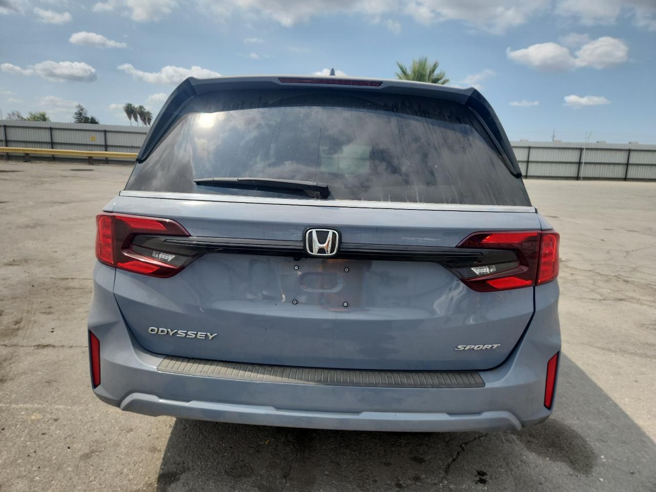 2025 Honda Odyssey Sport-L - Фото 6