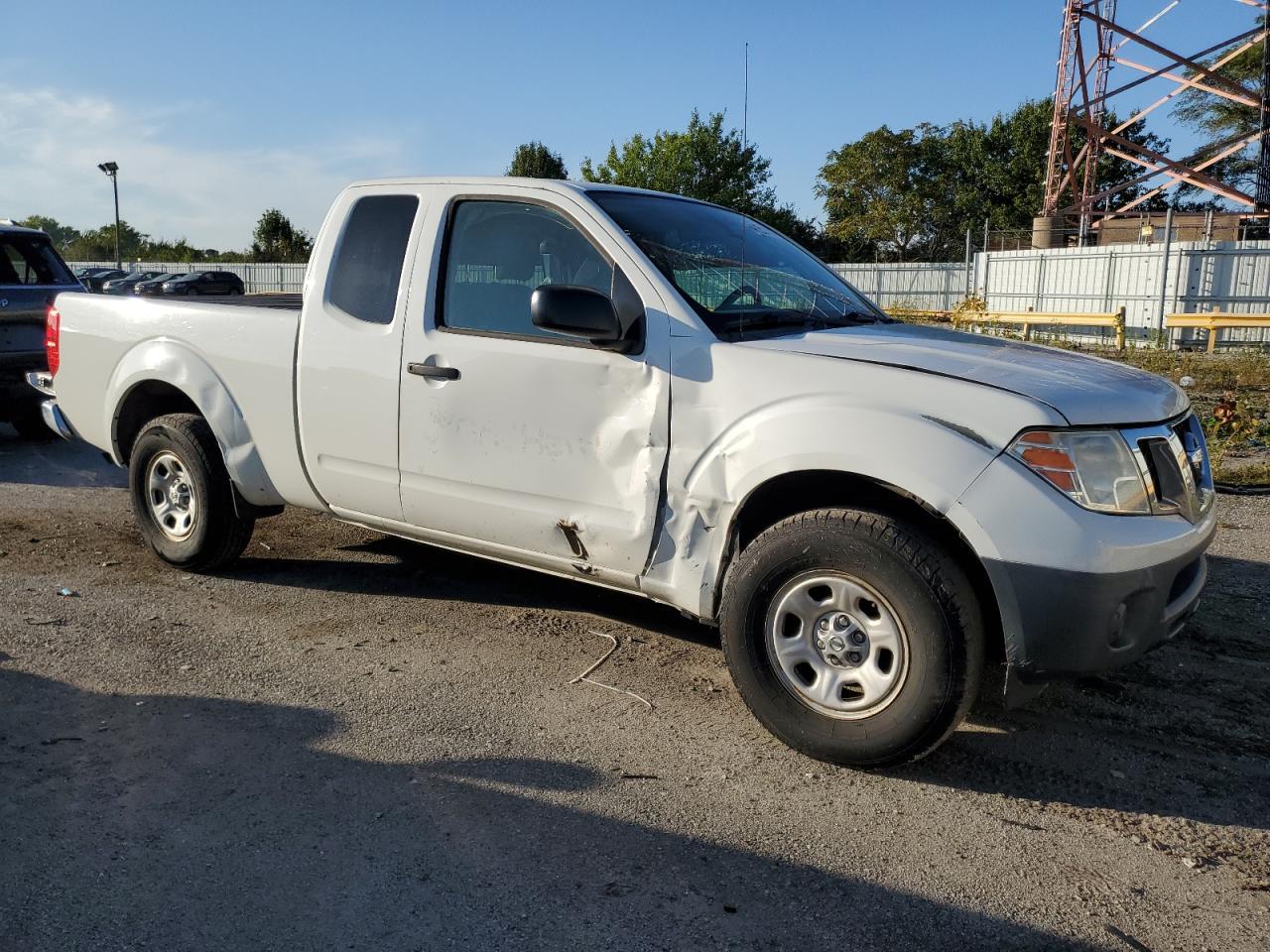 2016 Nissan Frontier S - Фото 4