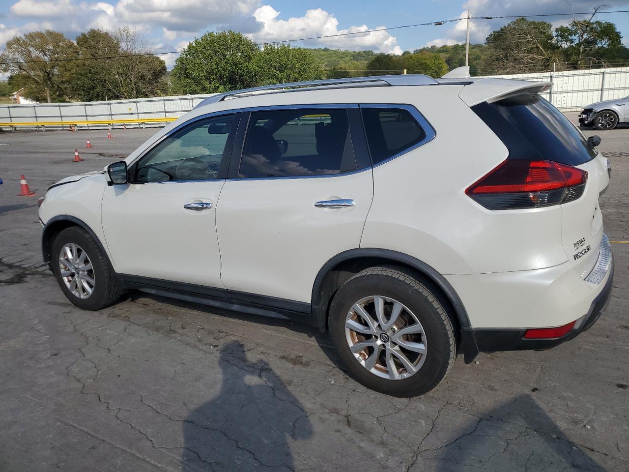 2018 Nissan Rogue S - Фото 2