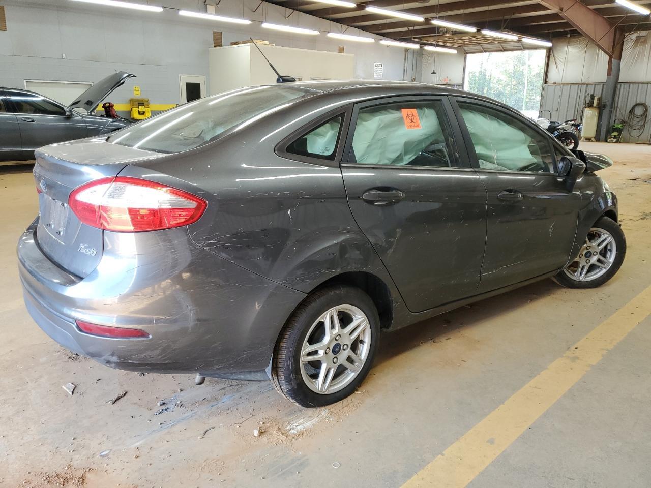 2019 Ford Fiesta Se - Фото 3