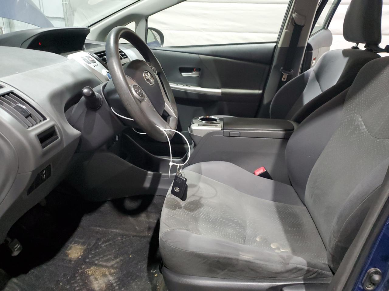 2012 Toyota Prius V - Фото 7
