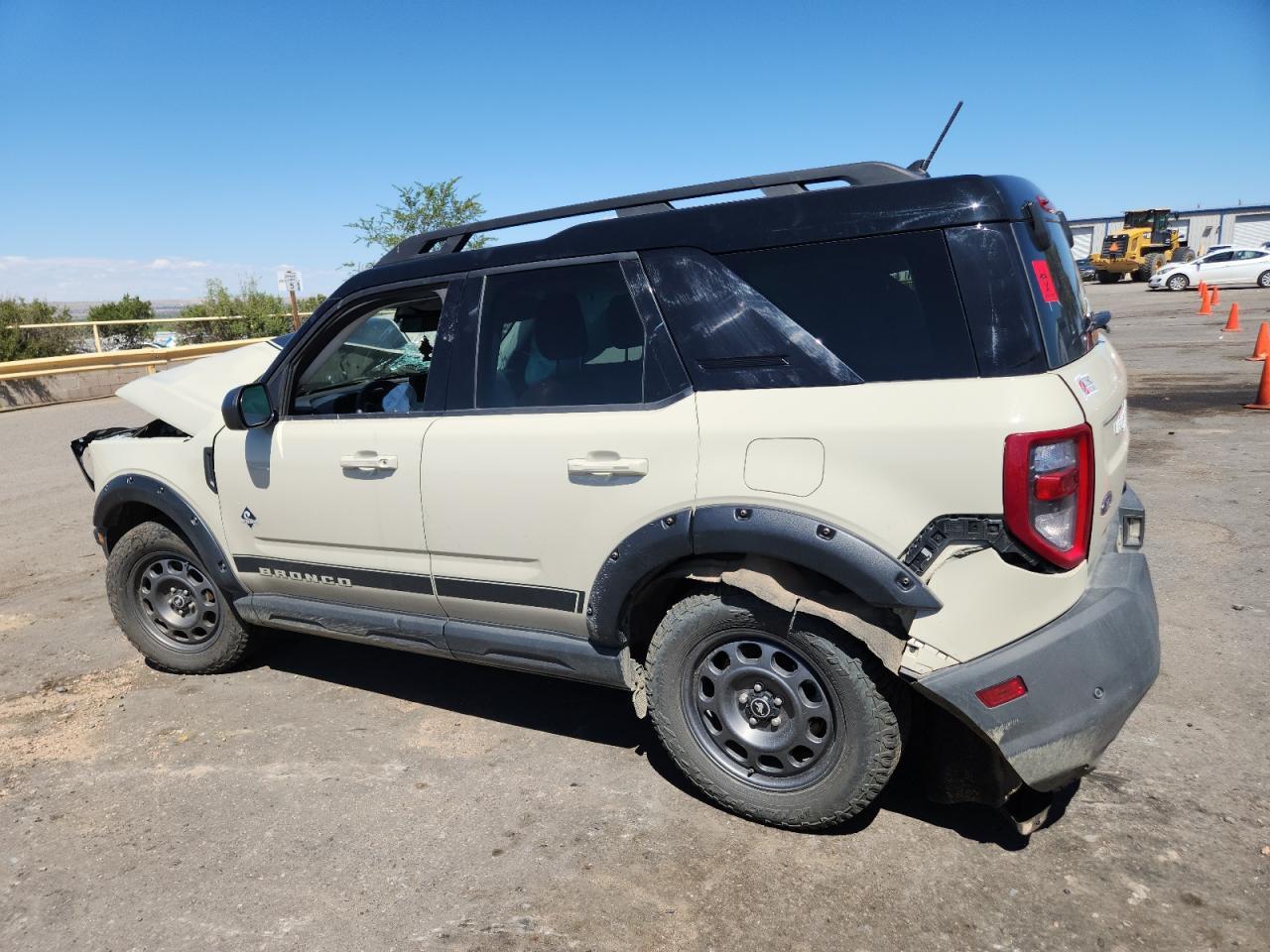 2024 Ford Bronco Sport Outer Banks - Фото 2