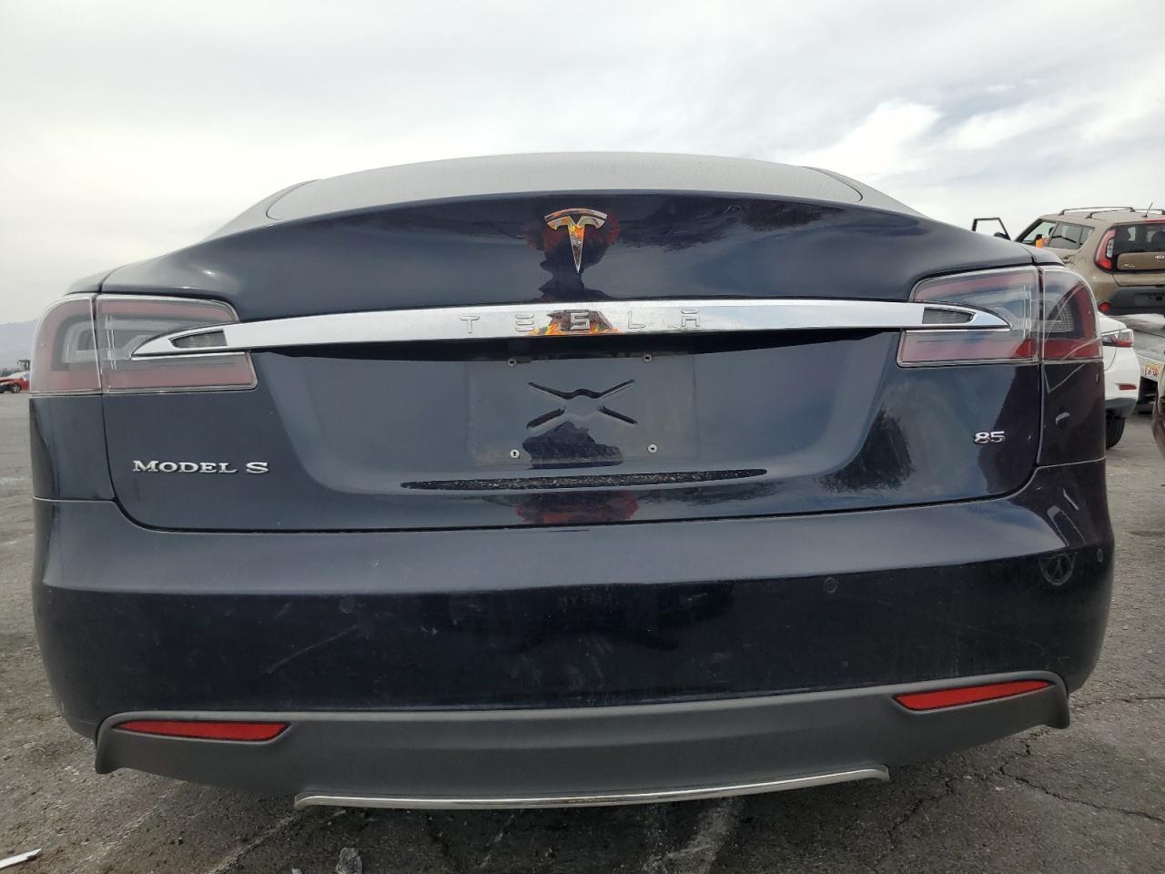 2014 Tesla Model S - Image 6