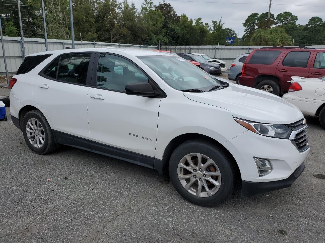 2021 Chevrolet Equinox Ls - Image 4