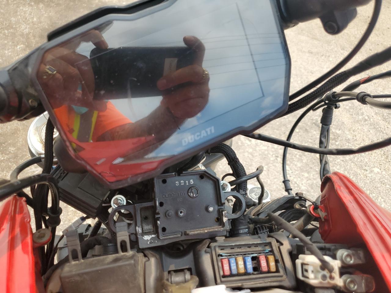 2023 Ducati Diavel V4 - Фото 7