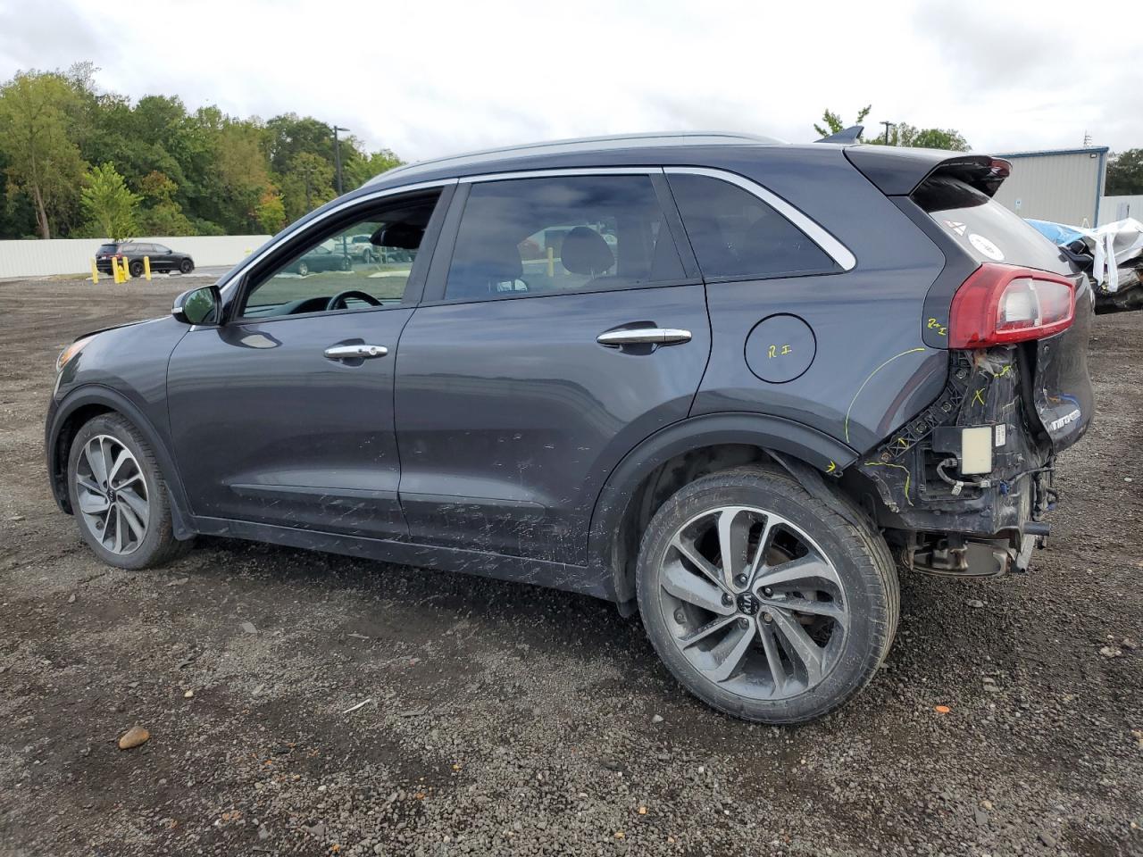 2018 Kia Niro Touring - Image 2