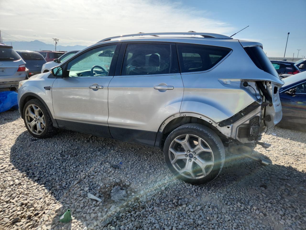2017 Ford Escape Titanium - Фото 2