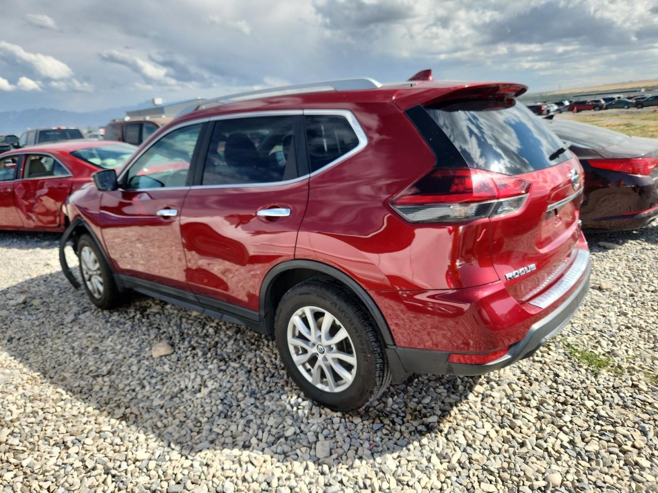 2018 Nissan Rogue S - Фото 2