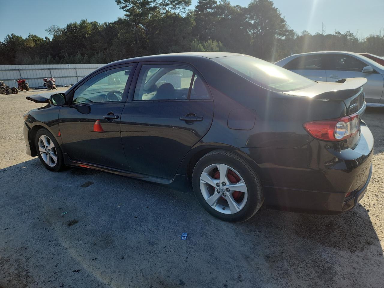 2013 Toyota Corolla Base - Фото 2