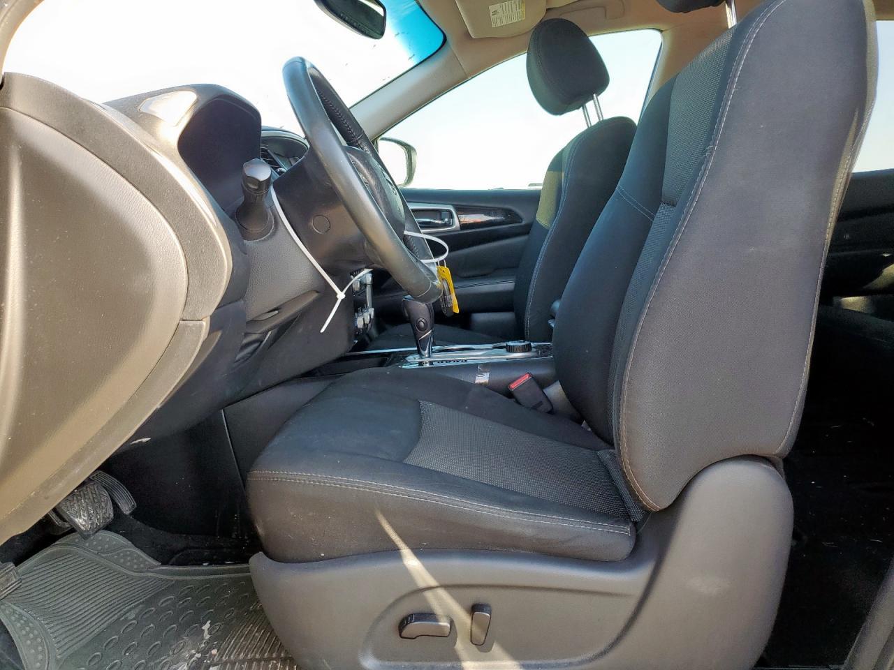 2018 Nissan Pathfinder S - Image 7