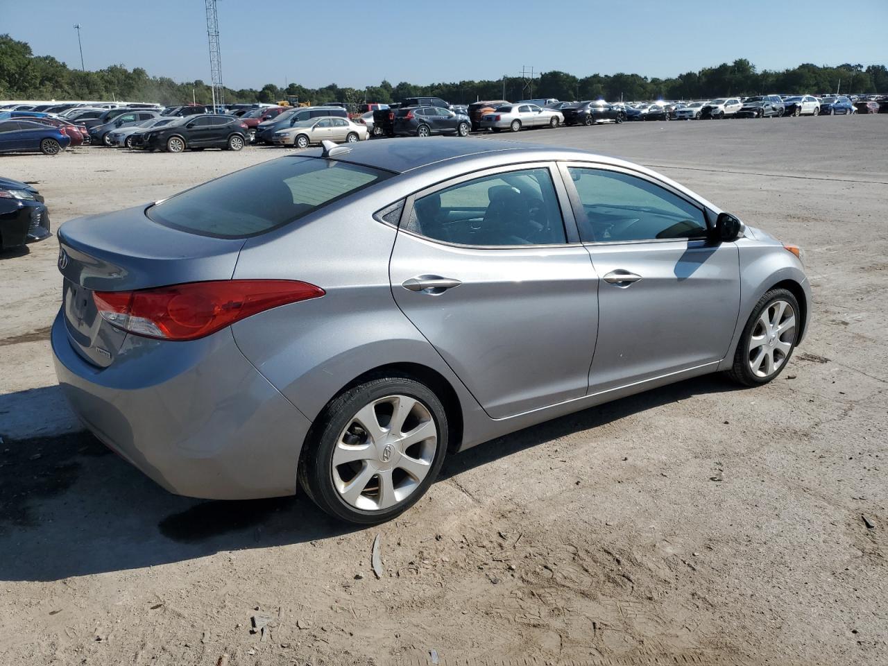 2012 Hyundai Elantra Gls - Image 3