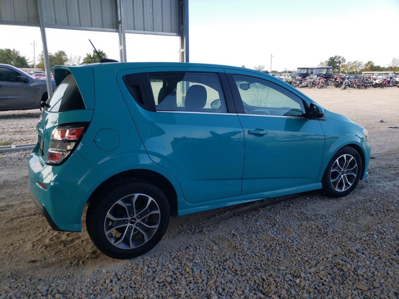 2020 Chevrolet Sonic Lt - Image 3