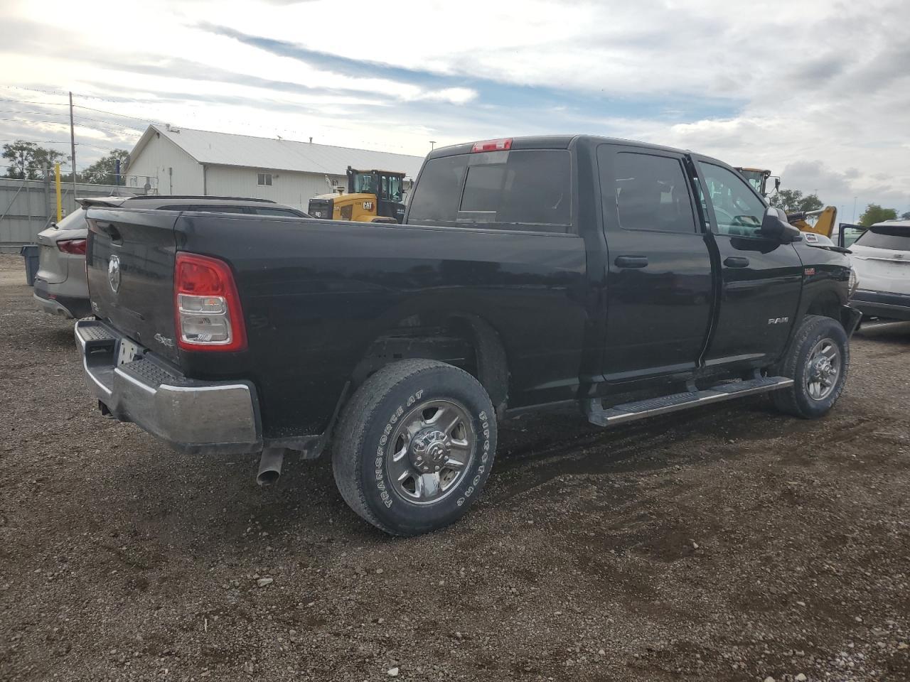 2022 Ram 2500 Tradesman - Image 3