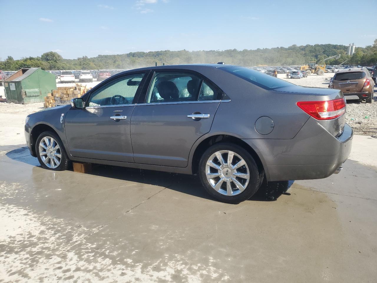 2012 Lincoln Mkz - Image 2