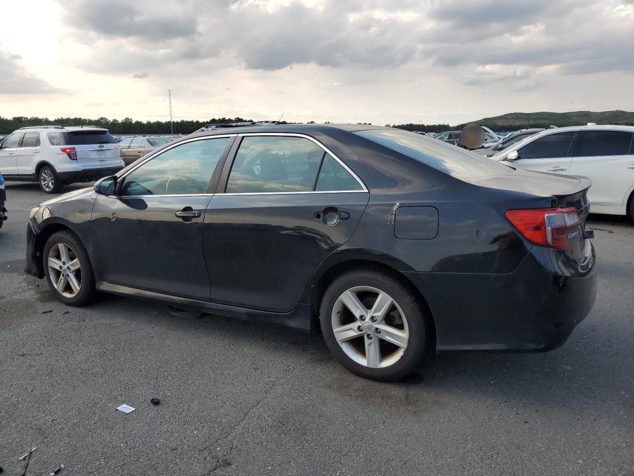 2013 Toyota Camry L - Image 2