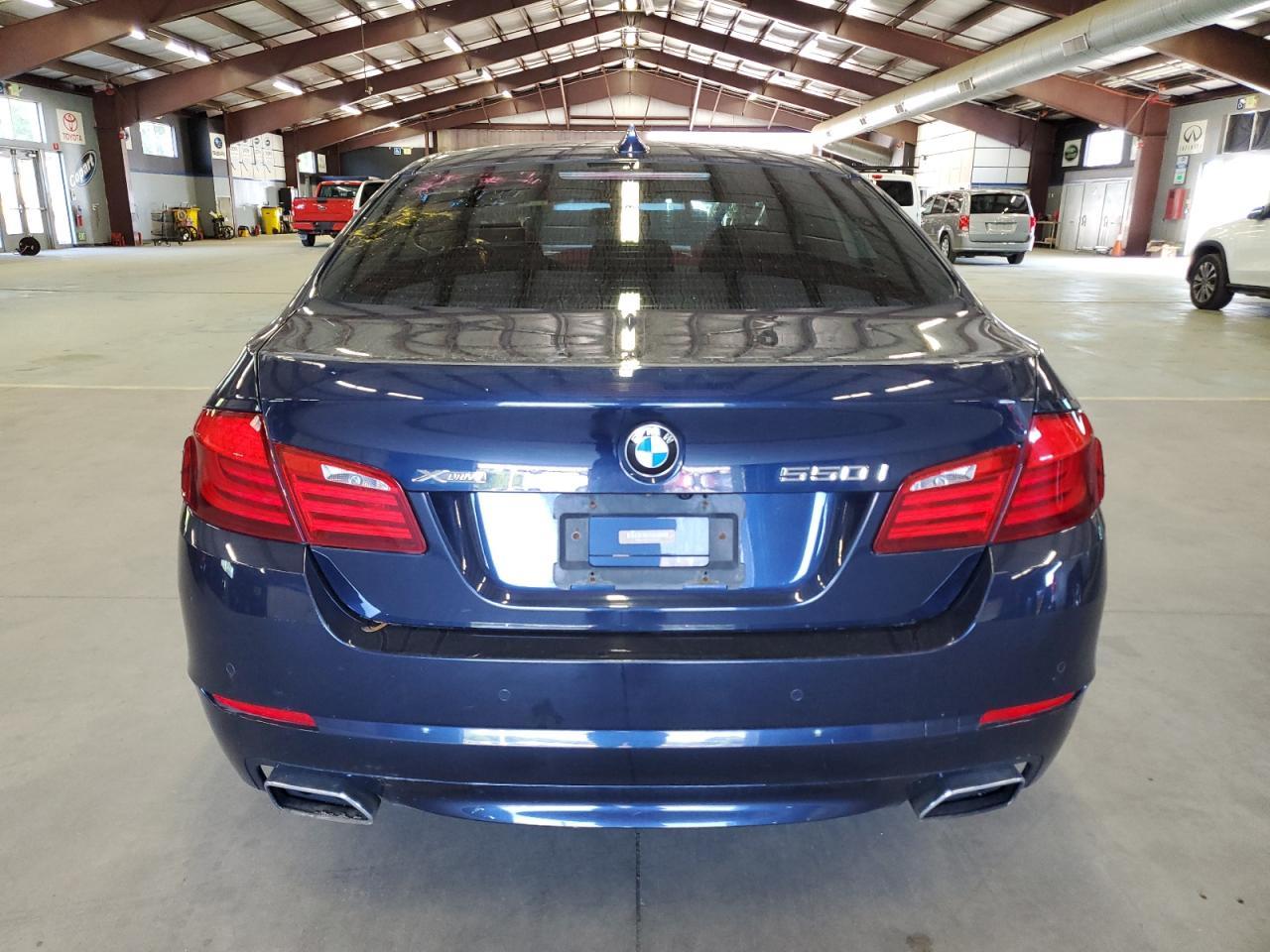 2013 BMW 550 Xi - Фото 6