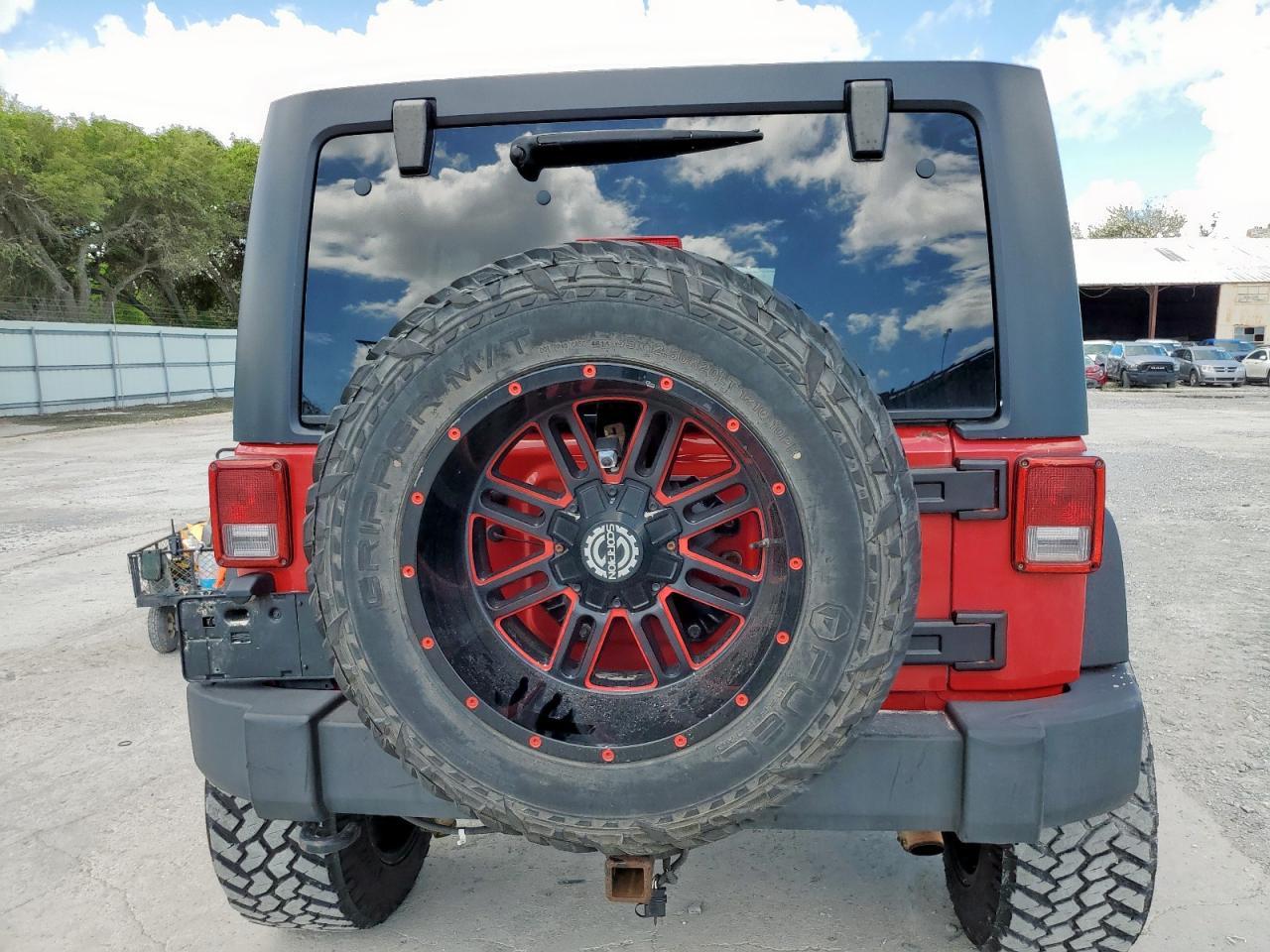 2011 Jeep Wrangler Unlimited Sport - Фото 6