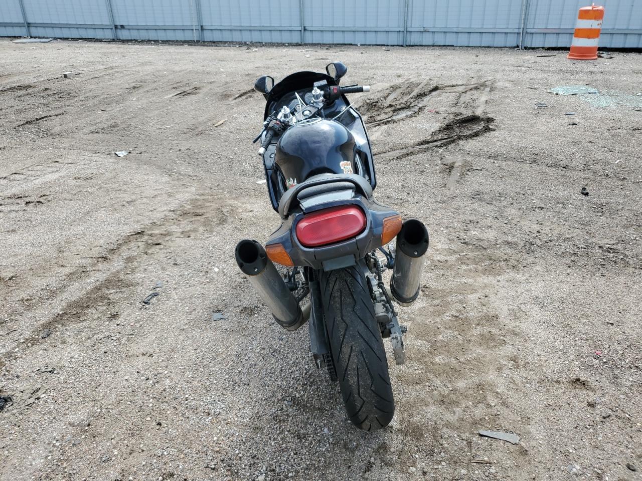 2001 Kawasaki Zx600 E - Фото 4
