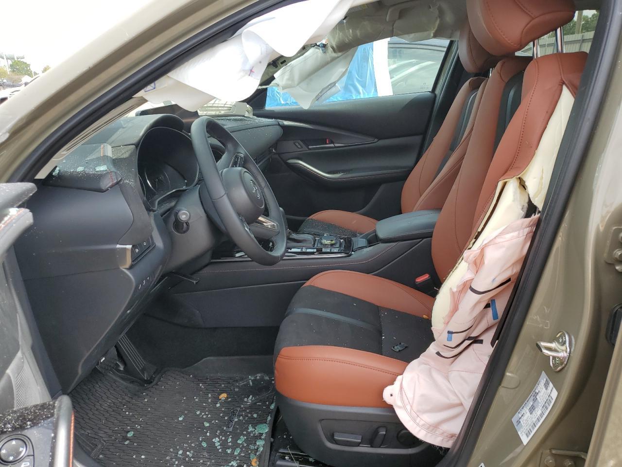 2025 Mazda Cx-30 Carbon Turbo - Image 7