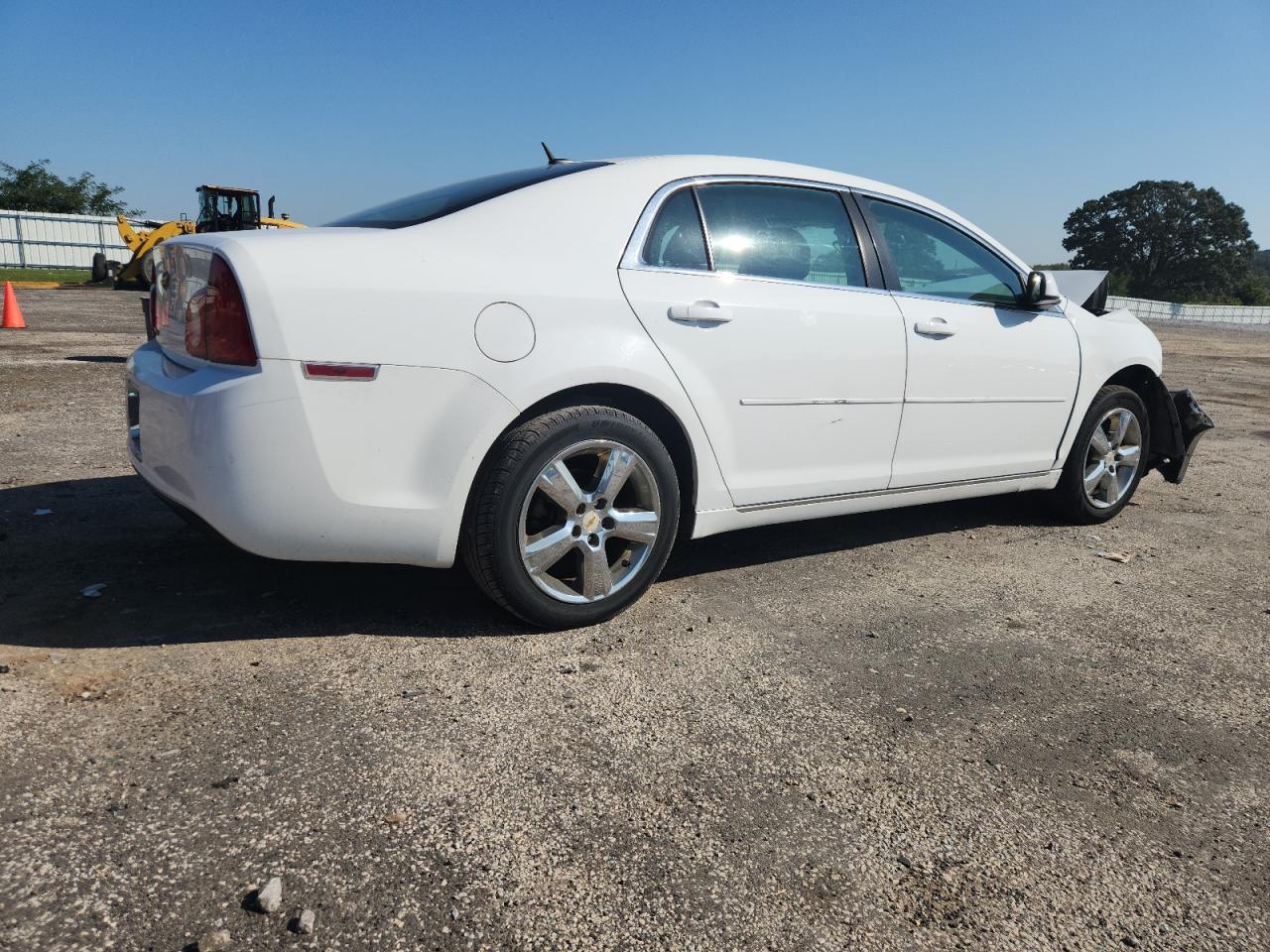 2011 Chevrolet Malibu 2Lt - Image 3