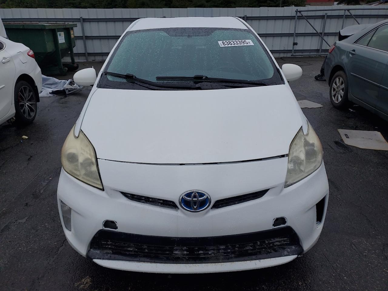2014 Toyota Prius - Image 5