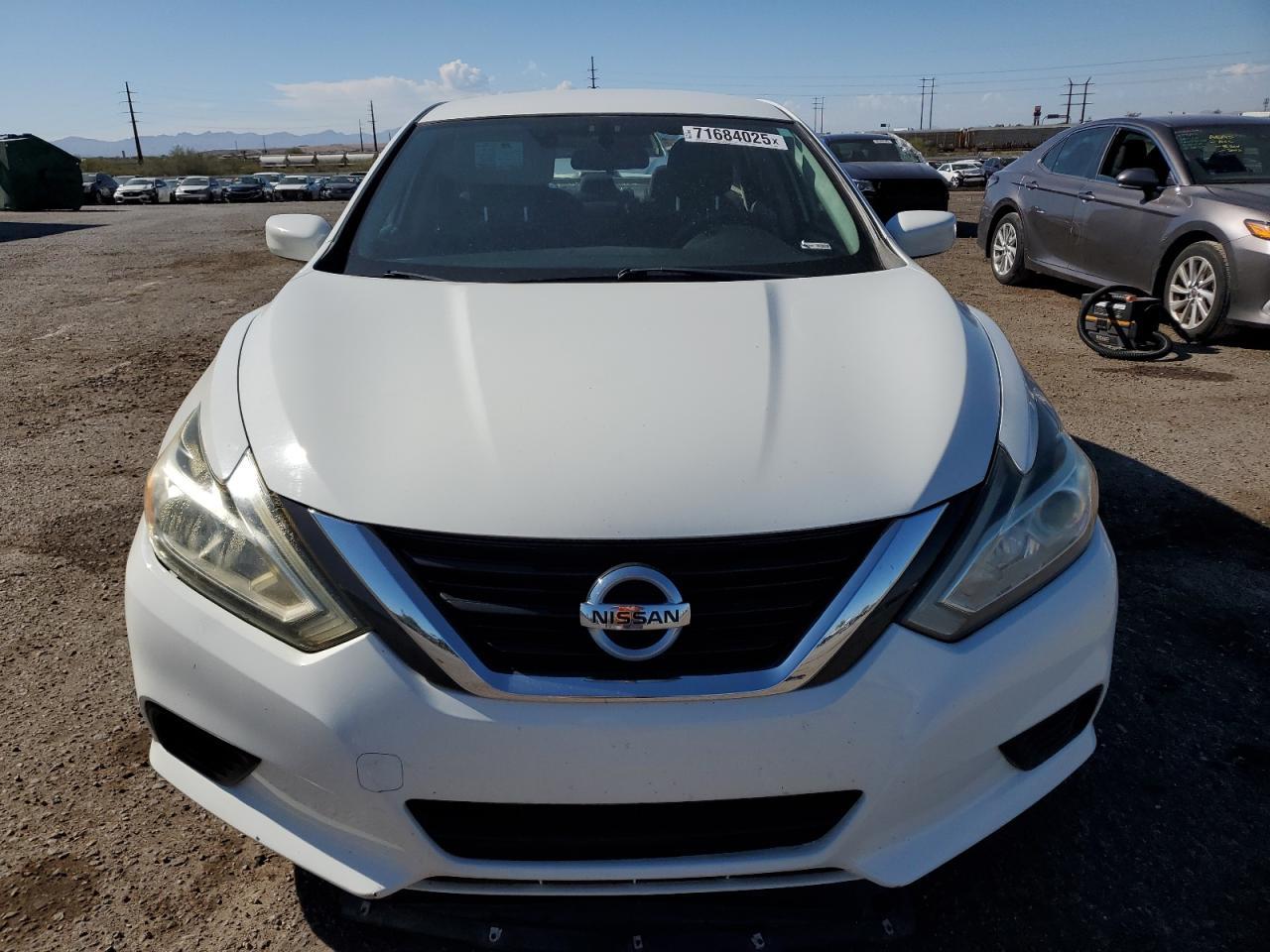 2016 Nissan Altima 2.5 - Фото 5