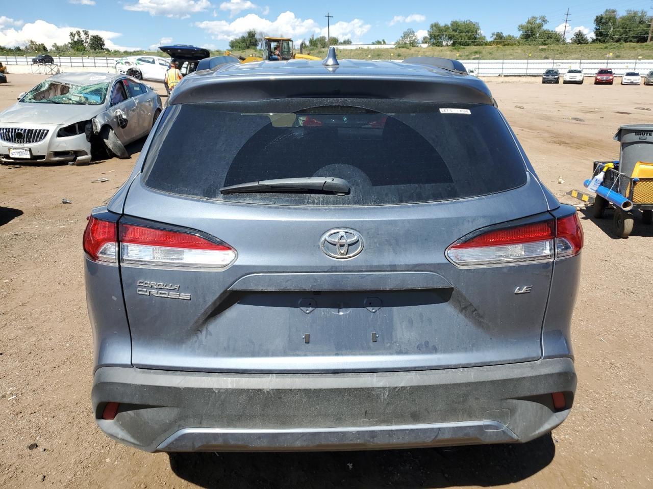2024 Toyota Corolla Cross Le - Image 6