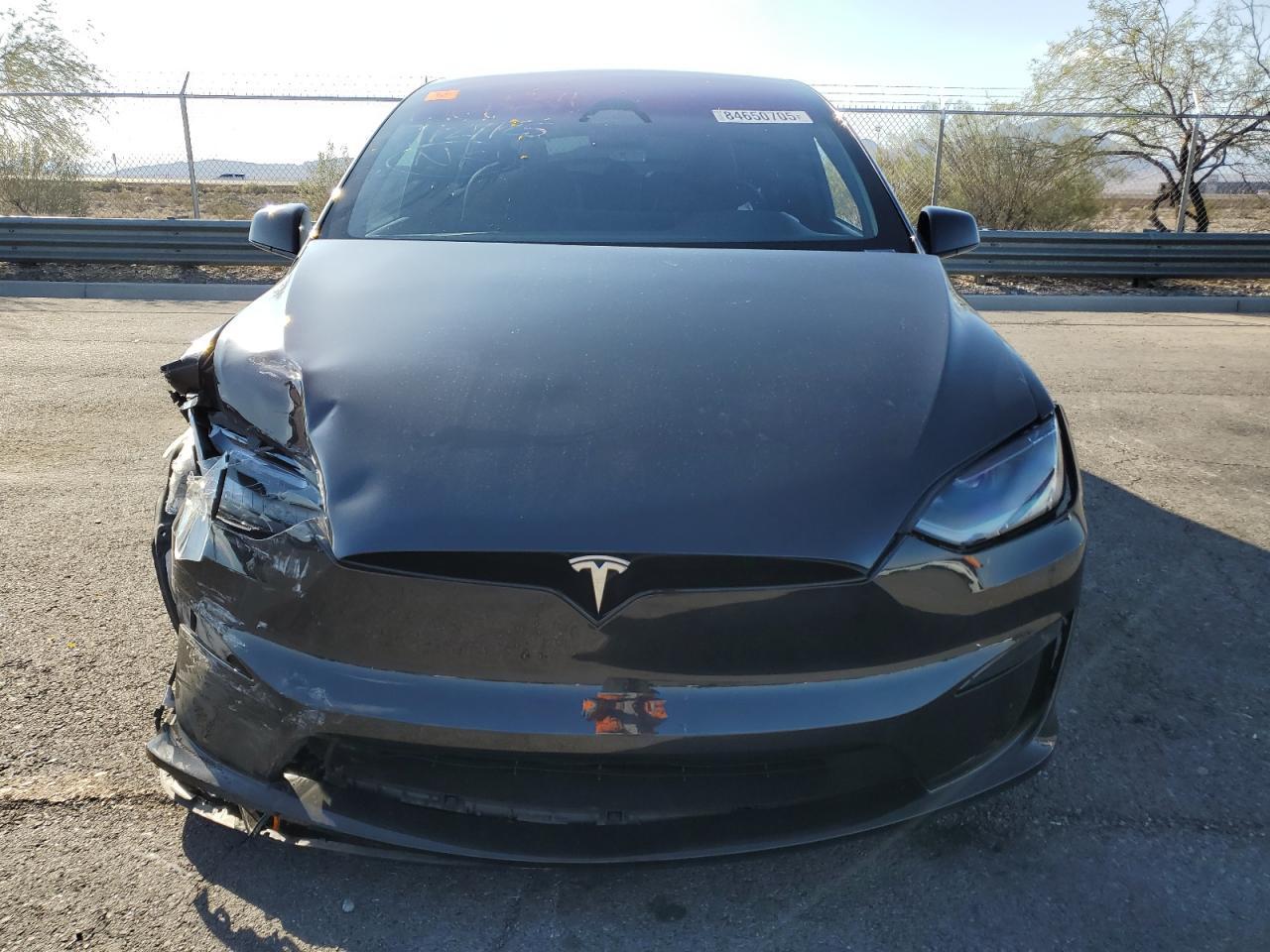 2024 Tesla Model X - Image 5
