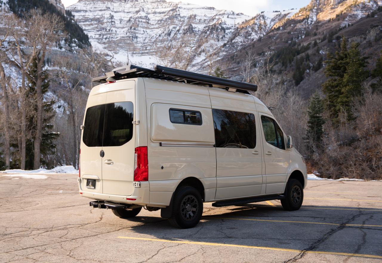 2019 Mercedes-Benz Sprinter 2500 - Фото 3