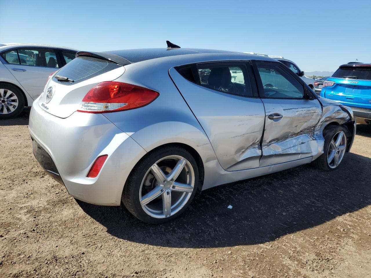 2013 Hyundai Veloster - Фото 3
