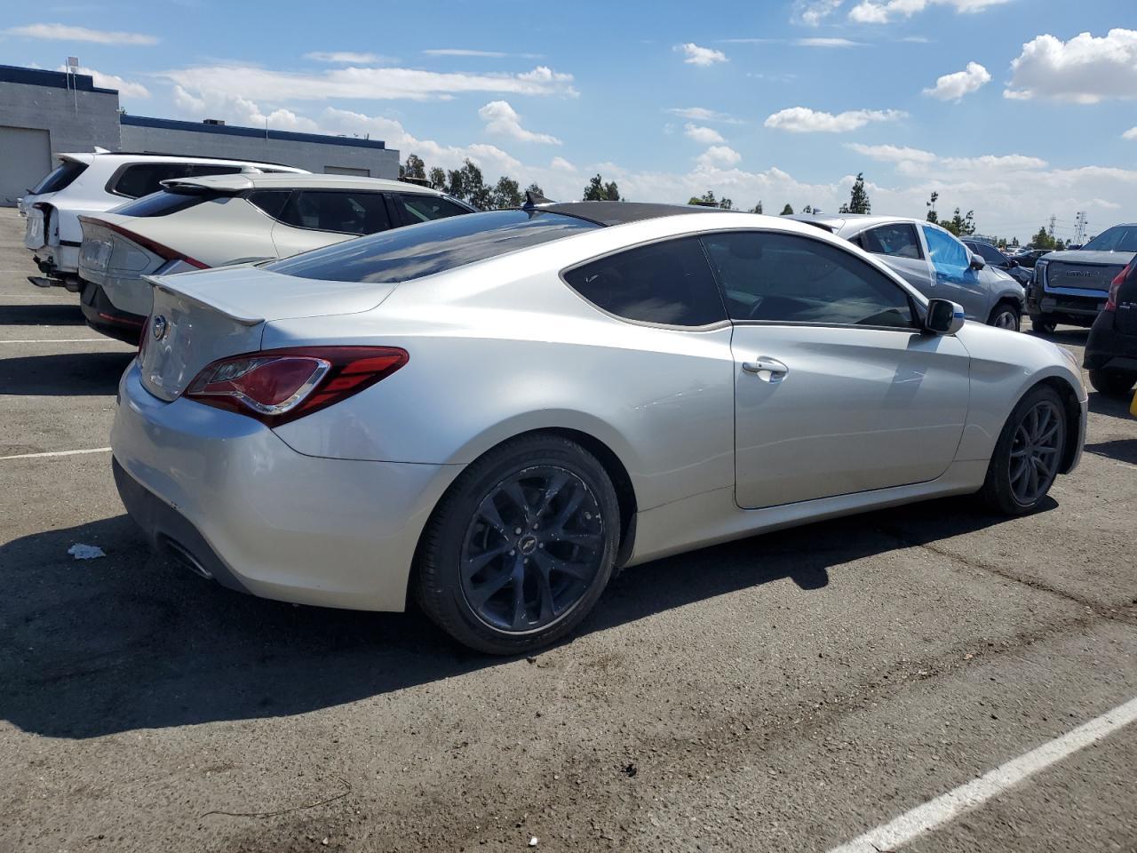 2013 Hyundai Genesis Coupe 2.0T - Фото 3