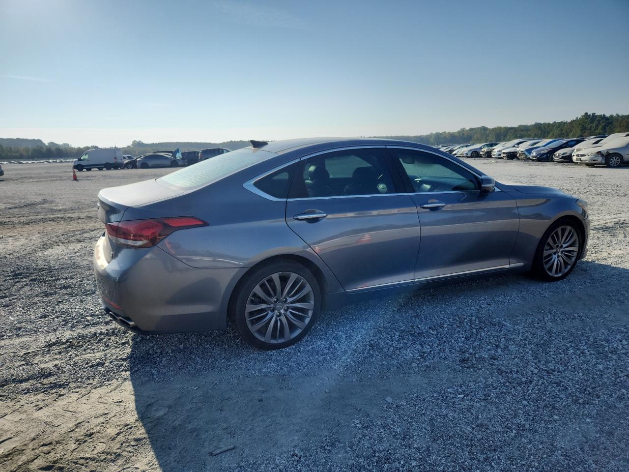 2015 Hyundai Genesis 5.0L - Image 3