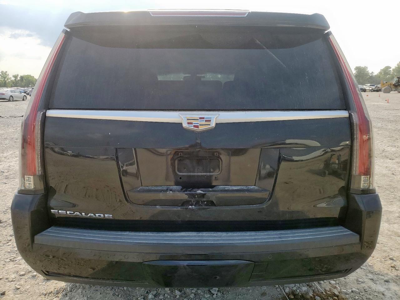 2018 Cadillac Escalade - Image 6