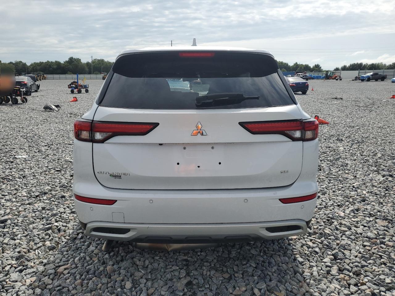 2023 Mitsubishi Outlander Se - Image 6